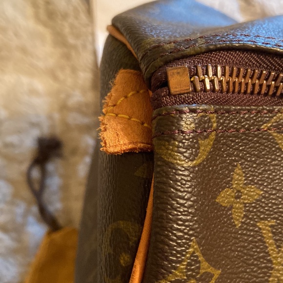 FLASH SALE
 - LV MONOGRAM KEEPALL  50 w/ dust bag, luggage tab, lock and key!! - Picture 10 of 11